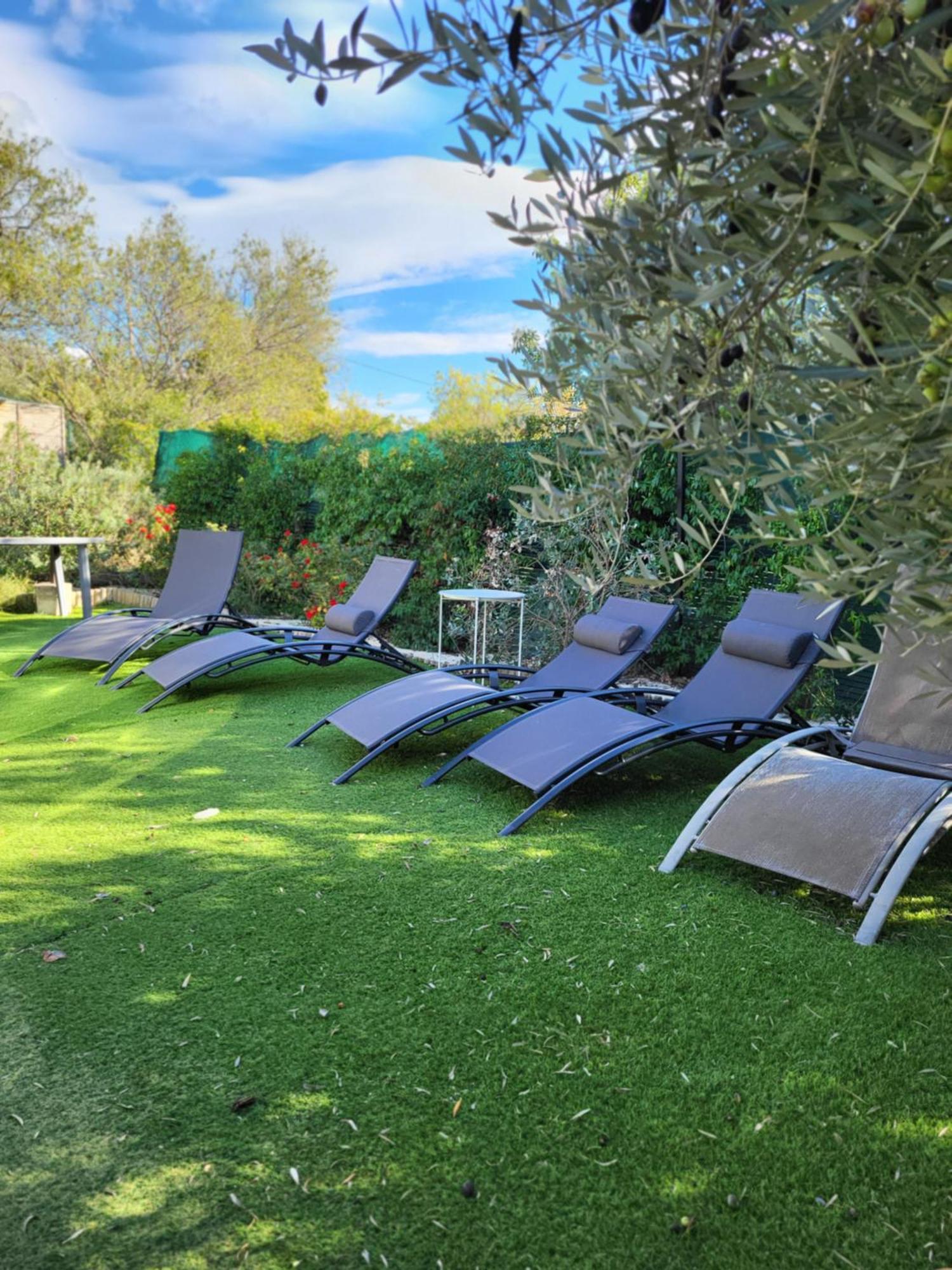 Chambre d hôtes AU CŒUR DES OLIVIERS Marselha Quarto foto